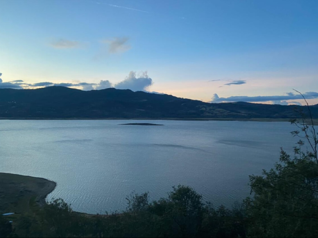 Laguna de Guatavita desde Bogotá