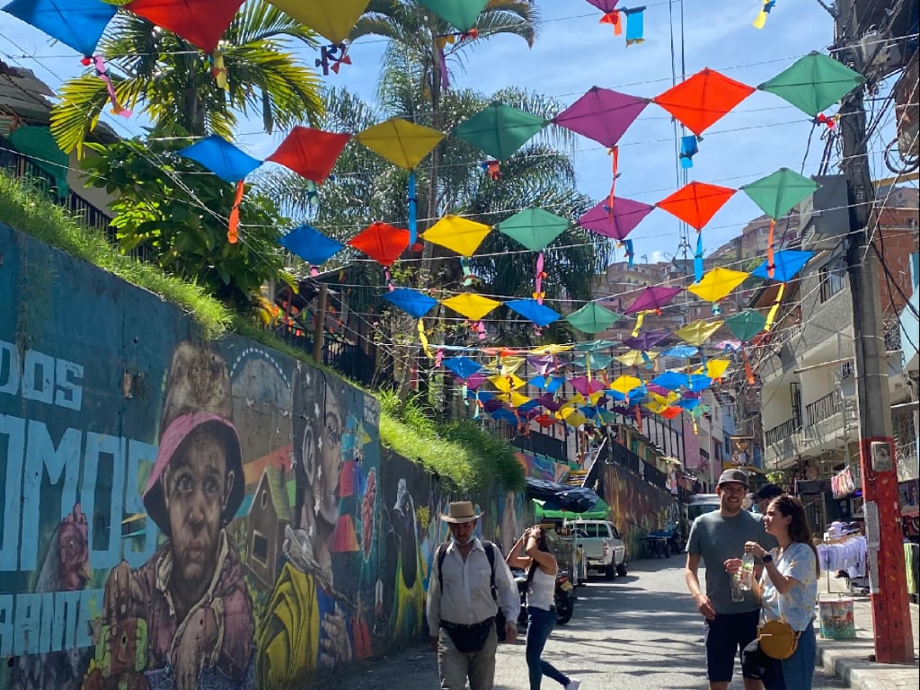 Commune 13 et Grafitour à Medellín
